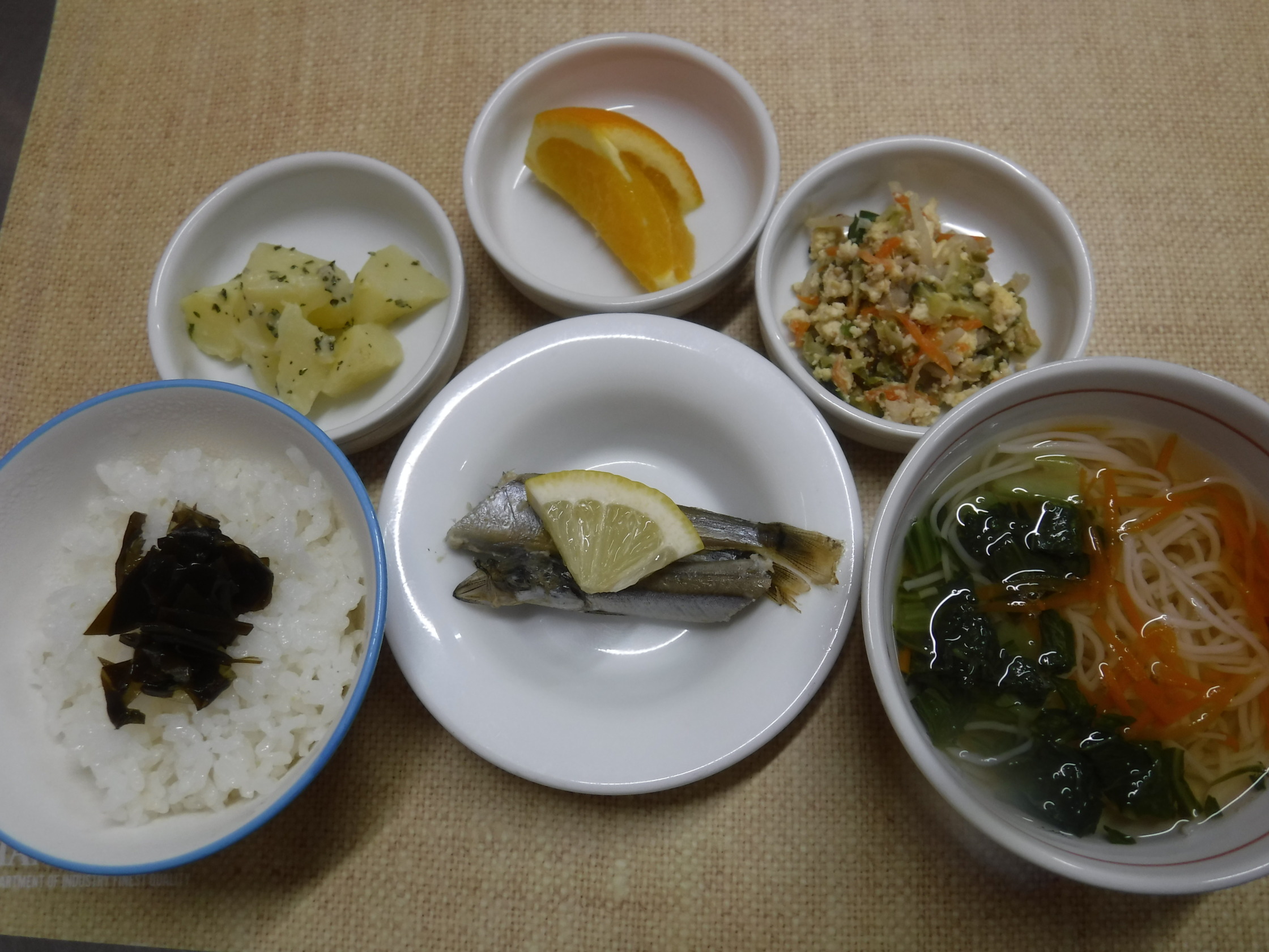 水曜日-給食