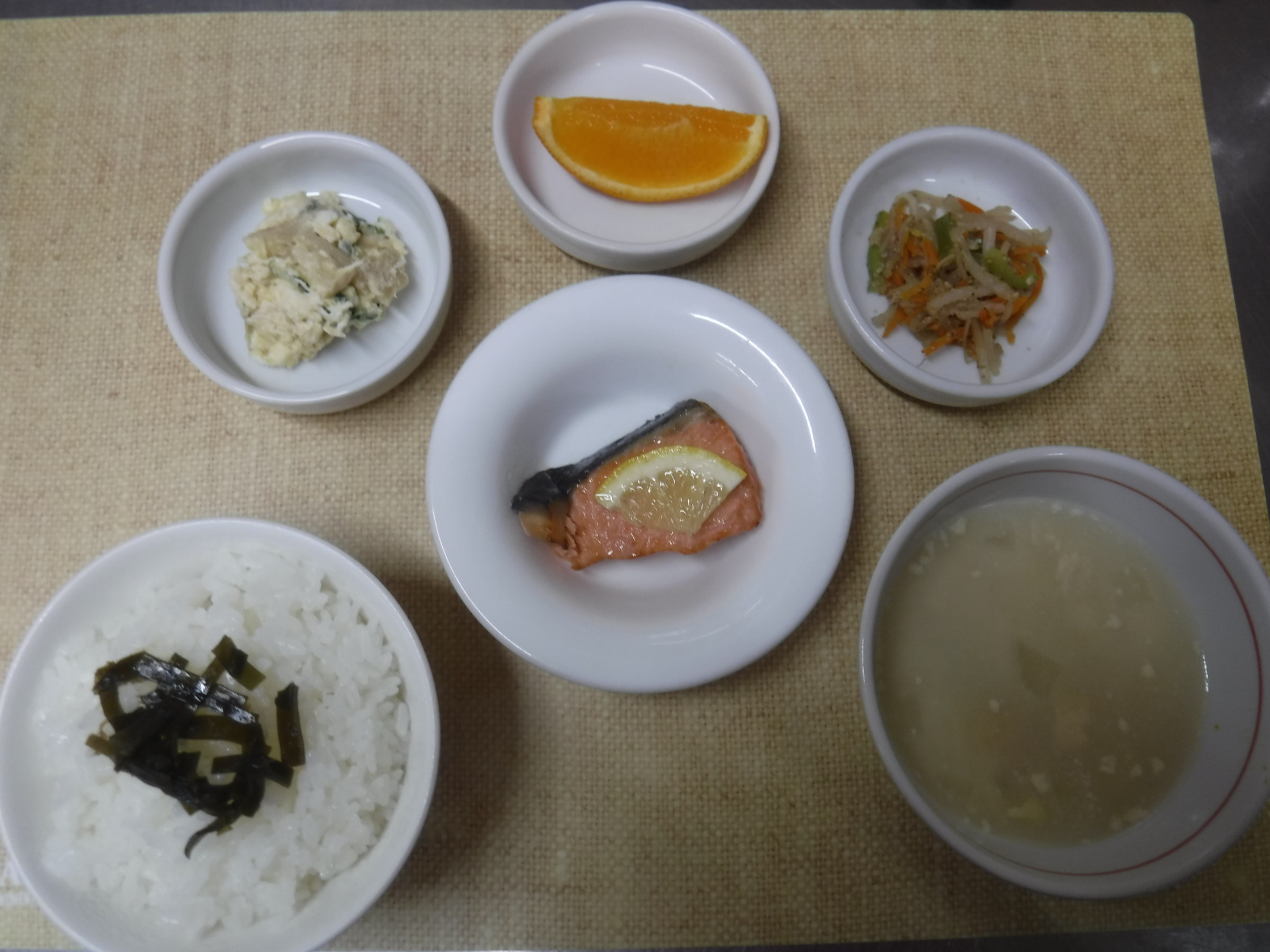 水曜日-給食