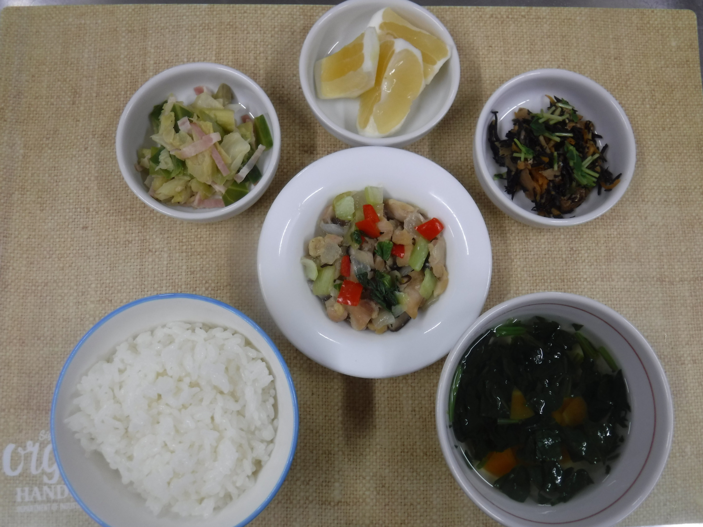 木曜日-給食