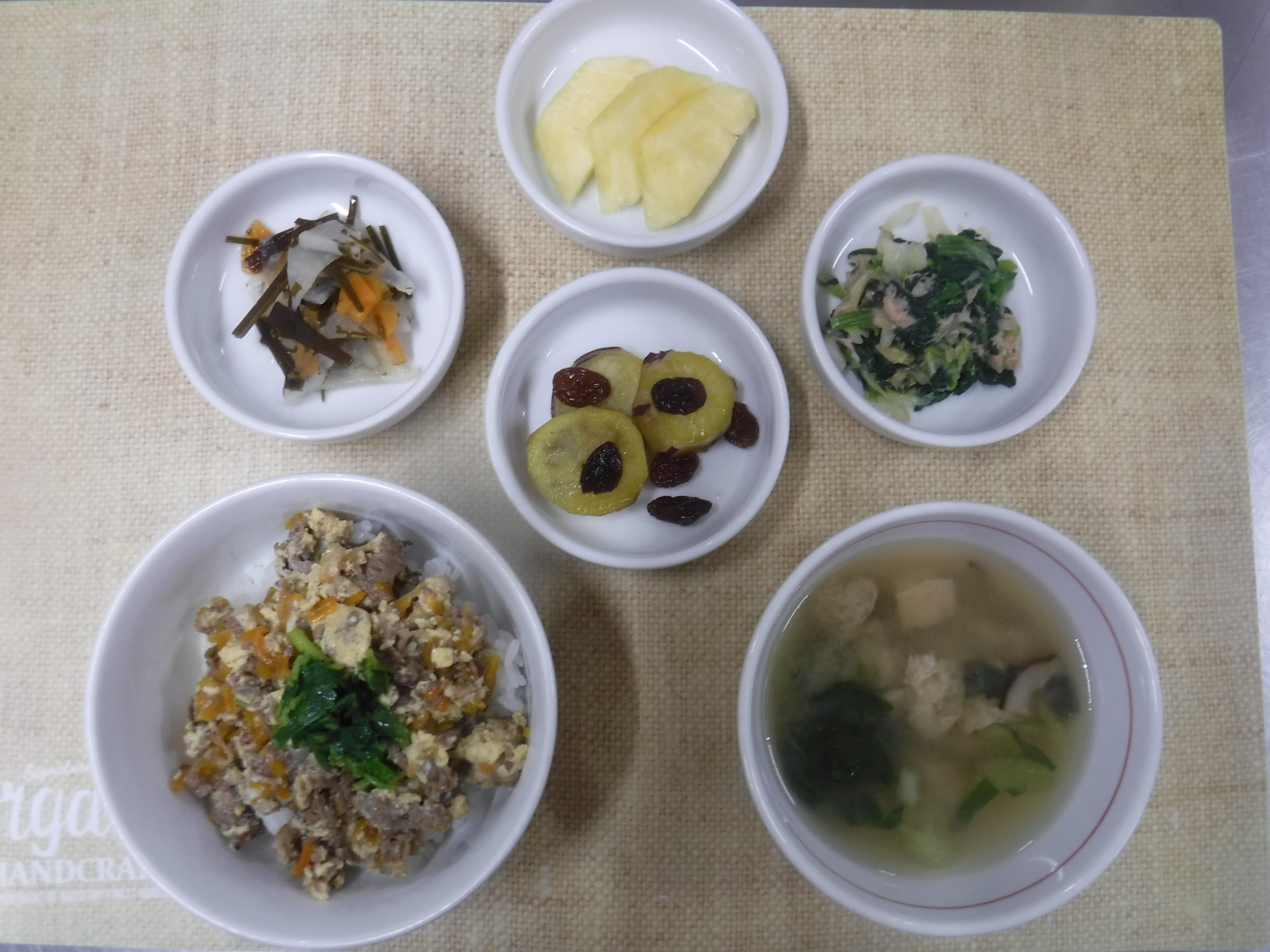 火曜日-給食