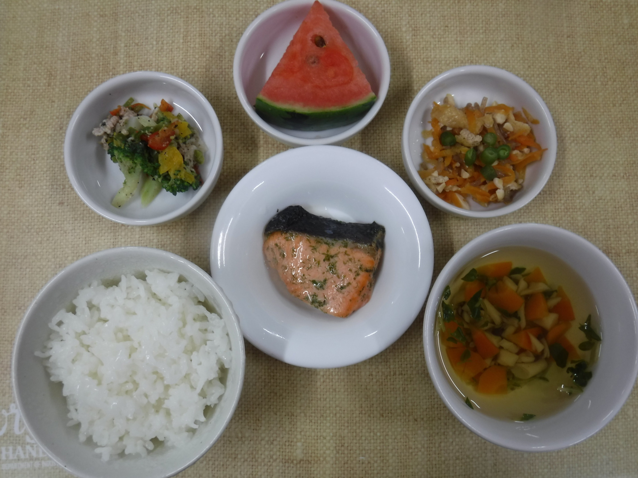 木曜日-給食