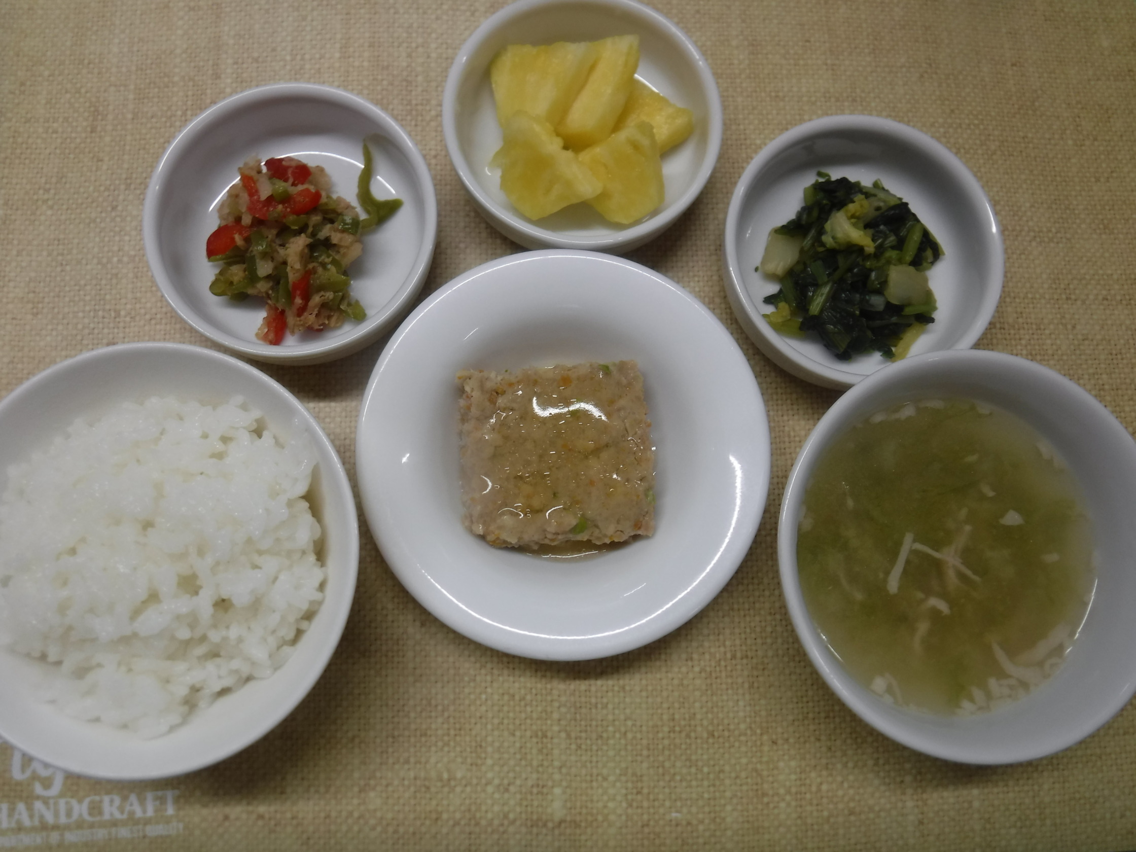 木曜日-給食