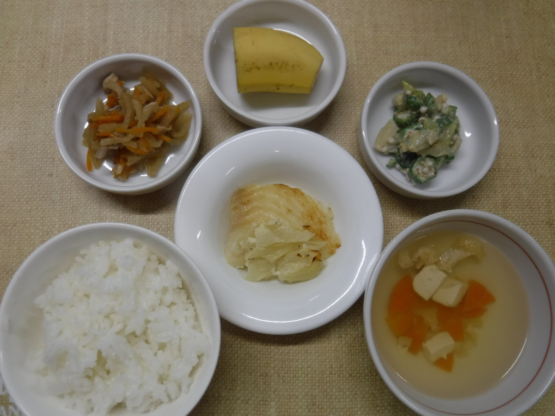 水曜日-給食