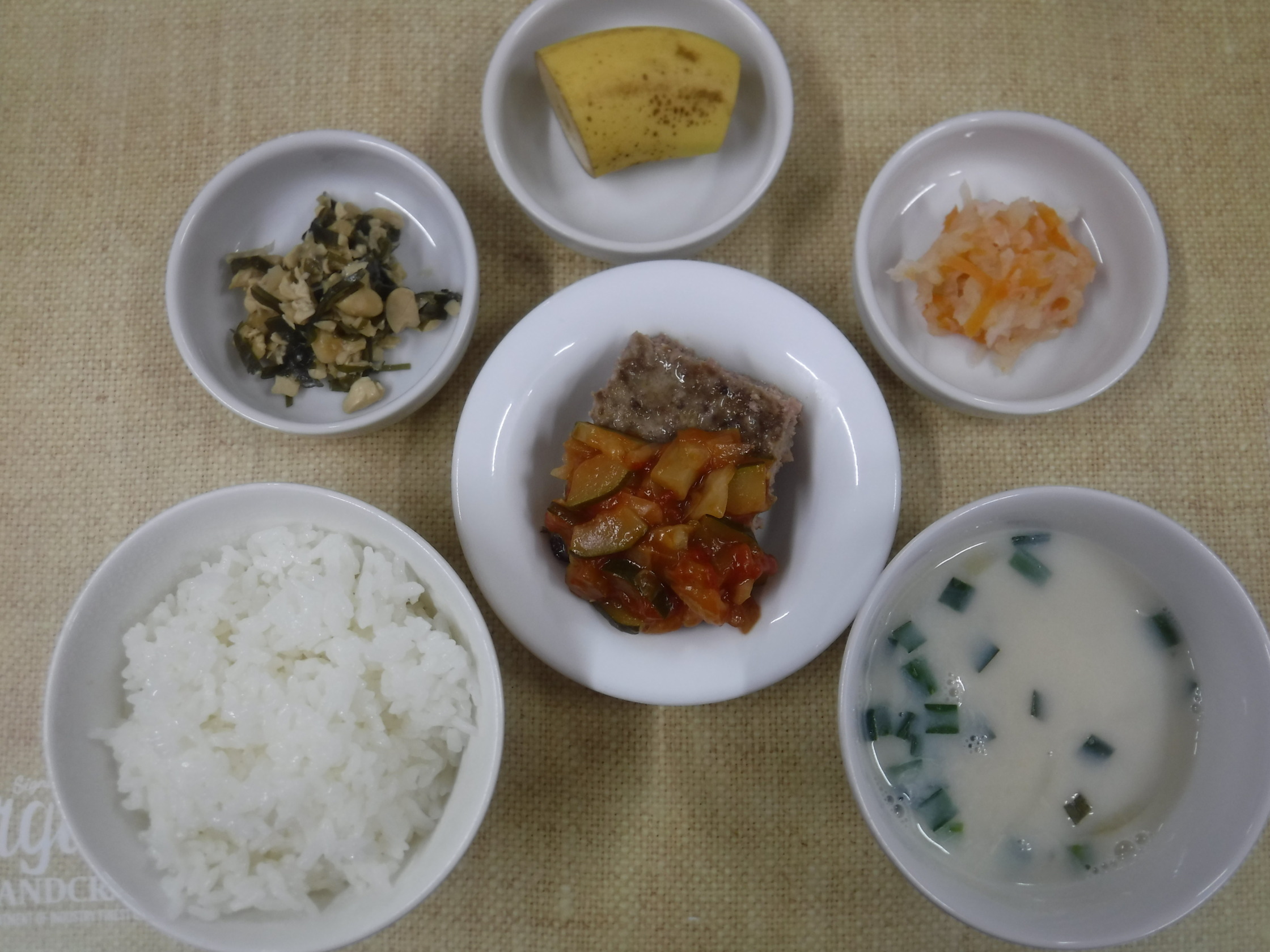 木曜日-給食