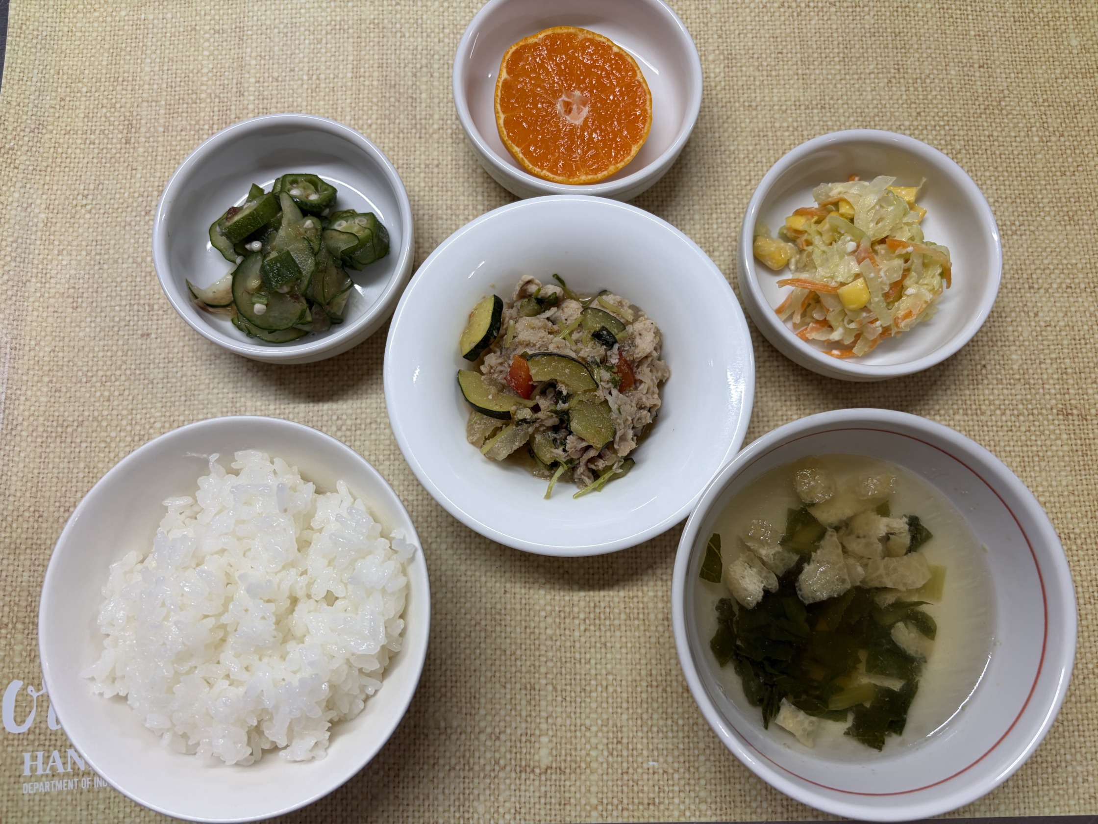 木曜日-給食